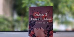 Dama s kamelijama